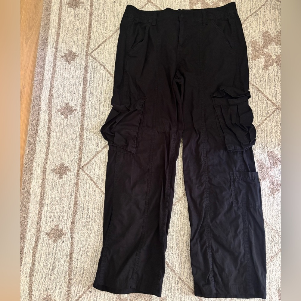 H&M Black Straight Leg/Baggy Cargo Pants